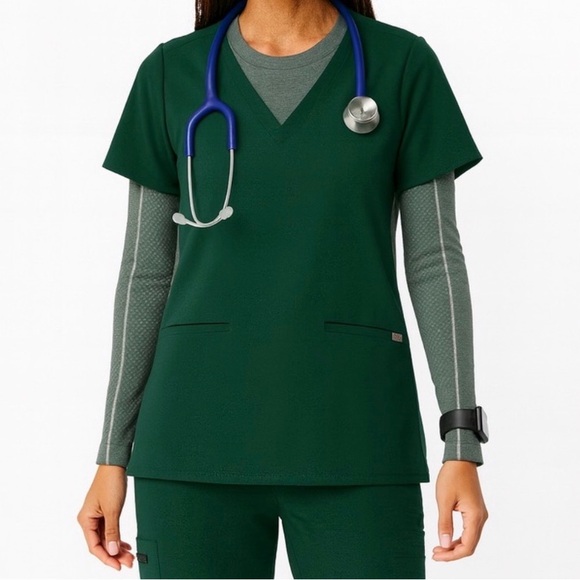 FIGS Casma Three-Pocket Scrub Top | British Racing Green | Modern V-Neck Top - Picture 2 of 5